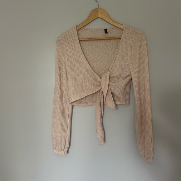 BEIGE WAFFLE KNIT CROP WITH FRONT TIE - Picture 1 of 4